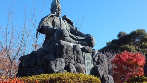 源氏山公園の源頼朝像