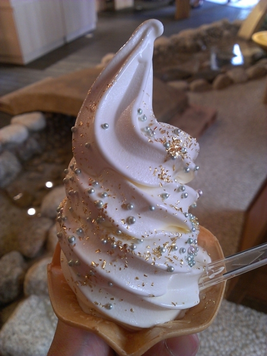 金箔ソフトクリーム